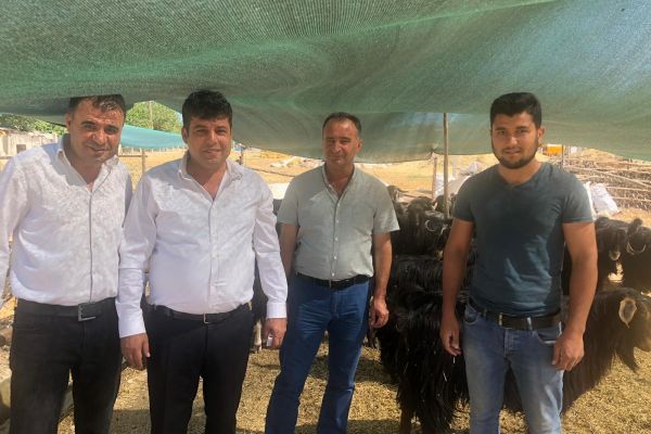 Başkan Çakmak kurban satıcılarıyla bir araya geldi