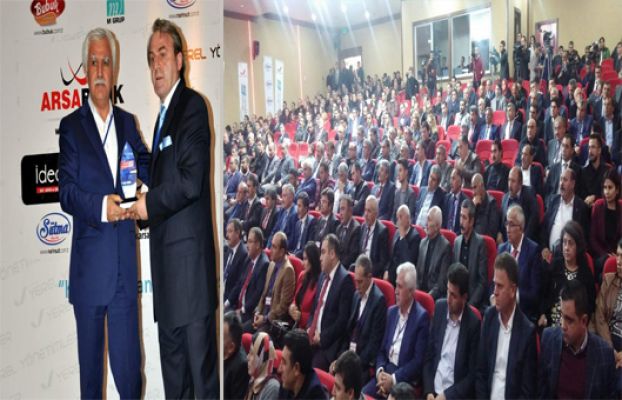Başkan Toprak, Yılın Yerel Yöneticiler Ödülünü Aldı