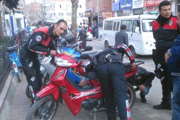 Başkasının Motosikletini, Kendisinin Sanıp, Polise Şikayet Etti