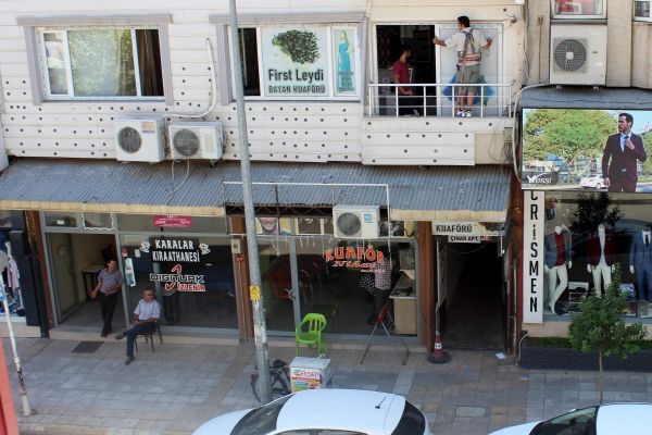 Bayan Kuaföründen Örnek İş Güvenliği Önlemi