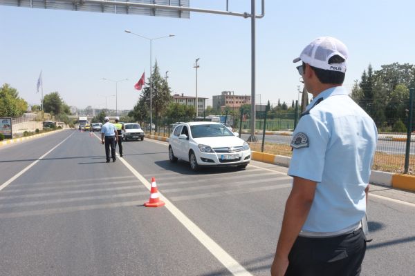 Bayram tatilinde trafik denetimleri olumlu sonuç verdi