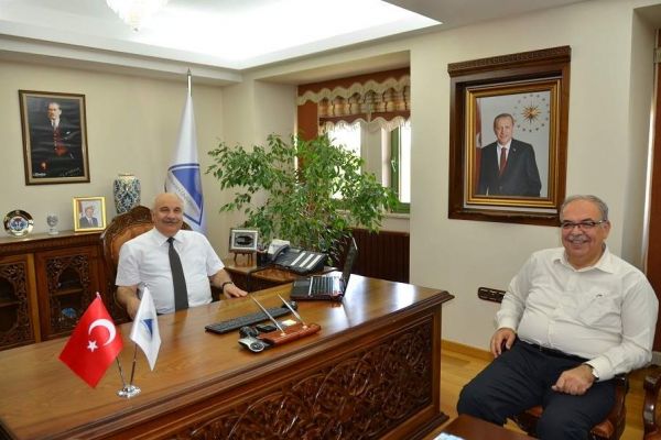 BELEDİYE BAŞKANI KUTLU’DAN, REKTÖR GÖNÜLLÜ’YE ZİYARET