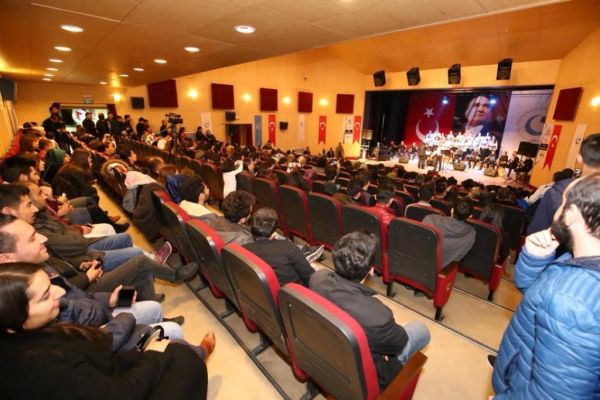 Belediye konservatuarından Türk halk müziği esintisi