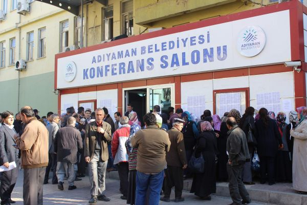 Belediyeye Alınacak 150 Kişilik İşe 3 Bin 609 Kişi Başvurdu