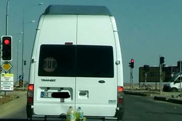 Benzini depo yerine bidonda taşıdı