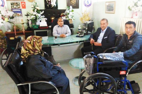 BESNİ ASD’DEN, TEKERLEKLİ SANDALYE YARDIMI