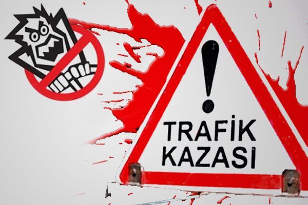 Besni İlçesinde Yolcu Minibüsü İle Otomobil Çarpıştı: 8 Yaralı
