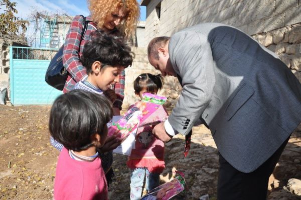 Besni Kaymakamı Kaya’dan, Engelli Kardeşlere Yardım Eli