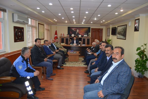 Besni'de güvenlik ve halk toplantısı yapıldı