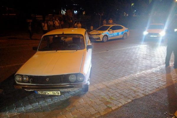 Besni'de otomobil küçük çocuğa çarptı