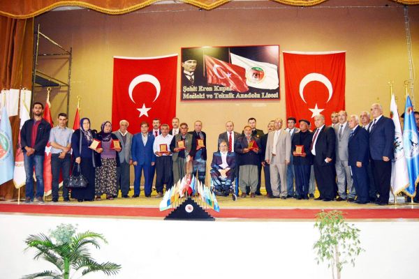 “Besni'den Kahramanlarımıza“ Konulu Ödül Töreni Düzenlendi