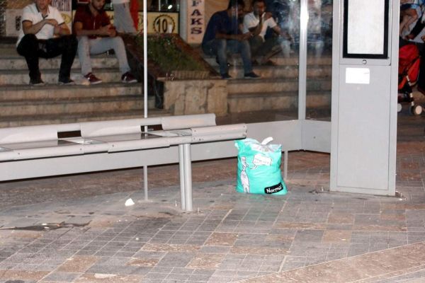 Binlerce kişinin katıldığı yürüyüş esnasında şüpheli poşet paniği