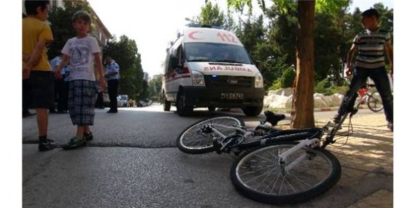 Bisikletin Devrilmesi Sonucu 2 Kişi Yaralandı