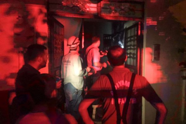 Bomba Gibi Patladı, Çıkan Sesten Korkan 2 Kişi Baygınlık Geçirdi