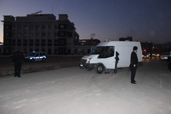 Bomba Sanılan Çanta Patlatıldı