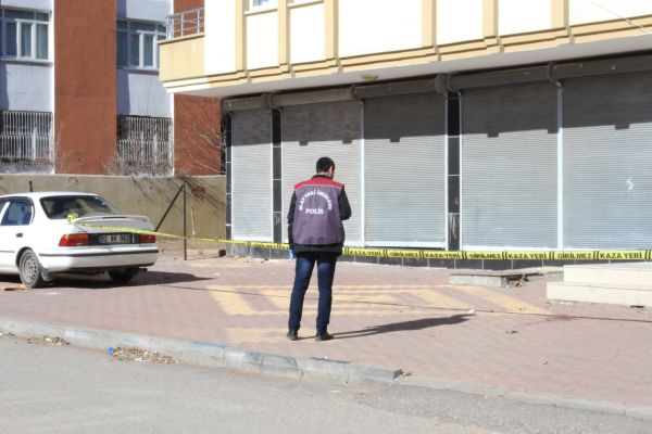 Canına kıyarak, arkasında bir eş, 4 çocuk bıraktı