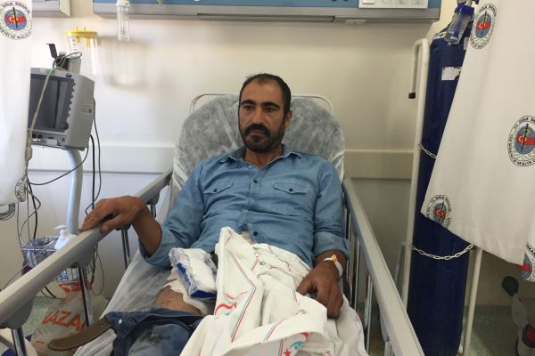 Cebinde bomba gibi patladı