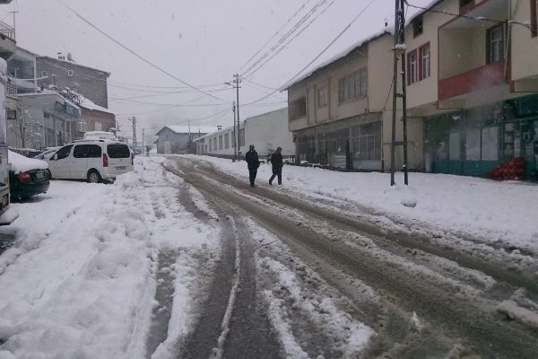 Çelikhan ve Gerger’de okullar 1 gün tatil