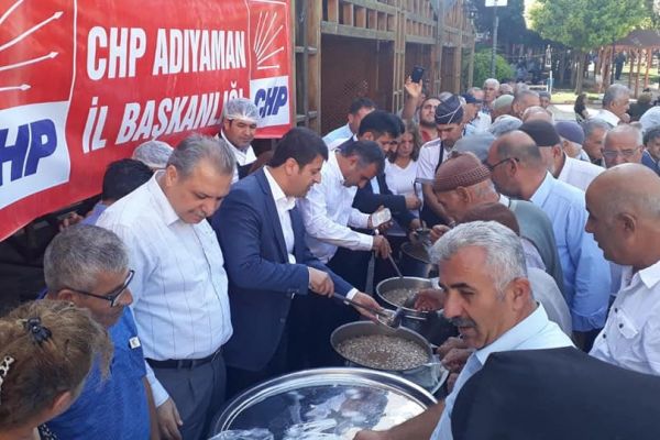 CHP’den aşure ikramı