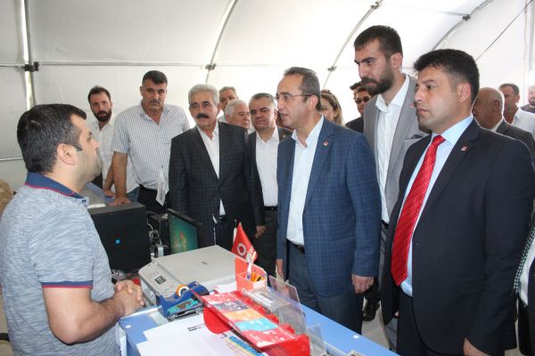 CHP'li Bülent Tezcan'dan konteyner kent eleştirisi