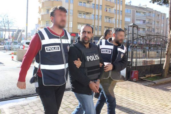 Cinayet zanlısı çıkarıldığı mahkemece tutuklandı