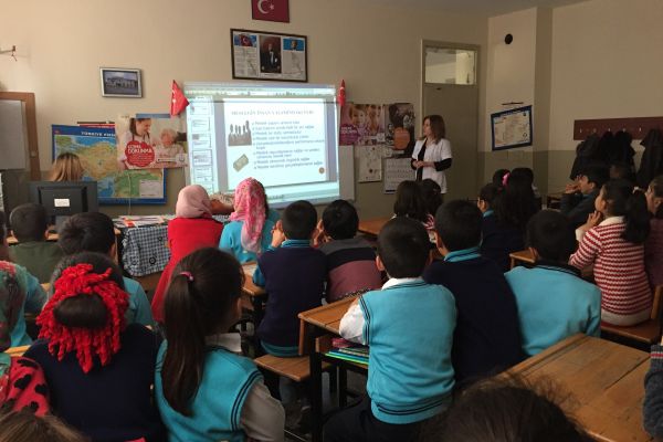 Cumhuriyet İlkokulu’nda Temizlik Ve Hijyen Eğitimi