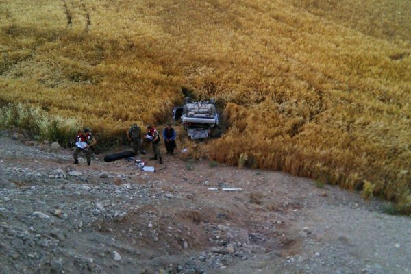 Defalarca Takla Atıp Buğday Tarlasına Uçtu