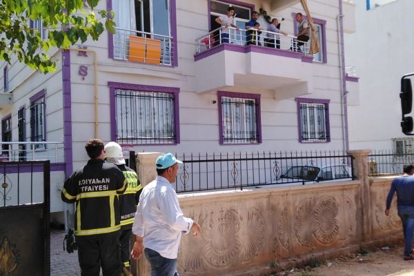 Doğalgaz kombisi bomba gibi patladı