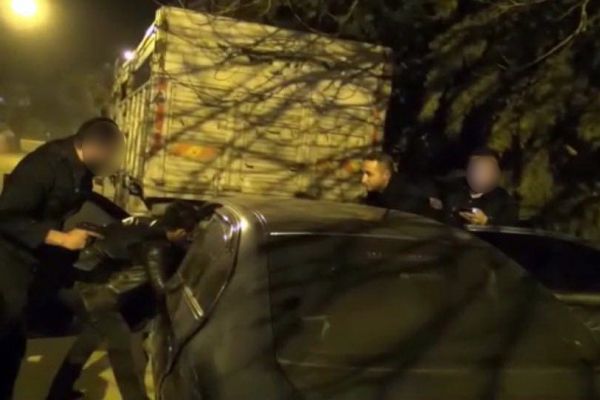 Doktorlar ve firarı imam, terörist başının videosunu izlerken yakalandı