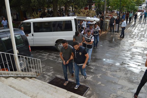 Dolandırıcılık şebekesi çökertildi