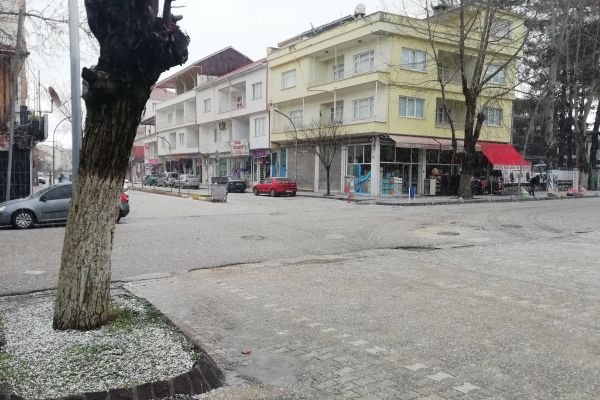 Dolu, sokakları beyaza bürüdü
