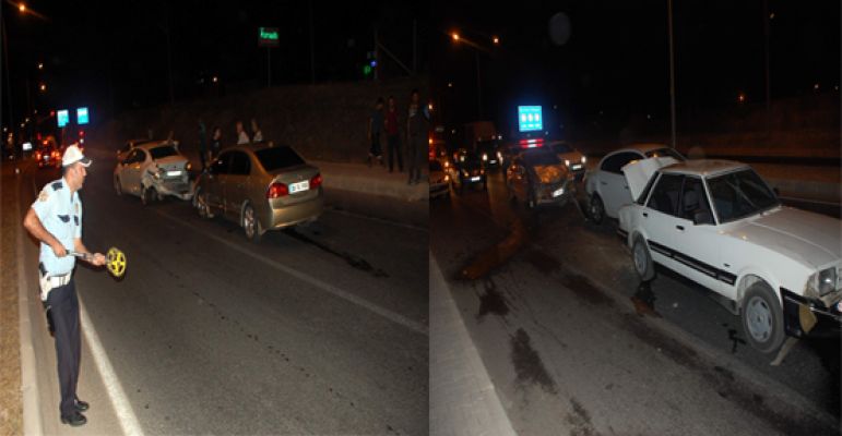 Dört Otomobil Birbirine Girdi: Üç Yaralı