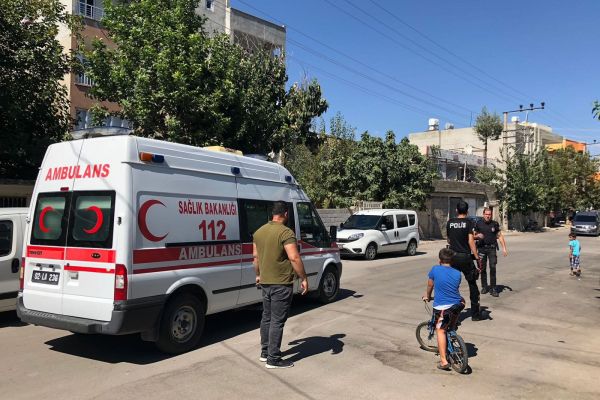 "Ekmek bitti" diyen fırıncıyı bıçakladı