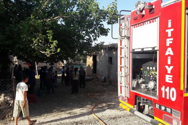 Ekmek yaparken ahır yandı