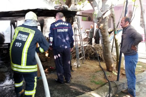 Ekmek Yaparken Odunluğu Yaktılar