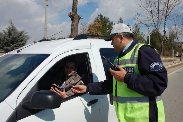 EMNİYET KEMERİ UYGULAMASI DEVAM EDİYOR