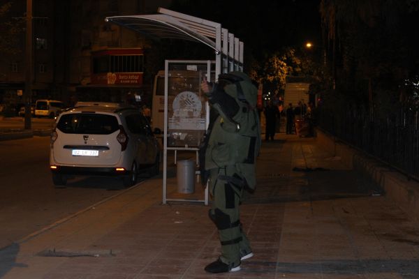 Emniyet Müdürlüğü yakınlarında şüpheli paket 