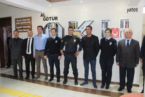 Emniyette ‘Al götür, oku getir’ kitaplığı