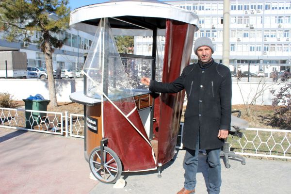 Engelli vatandaşın simit aracındaki bozuk paralar çalındı