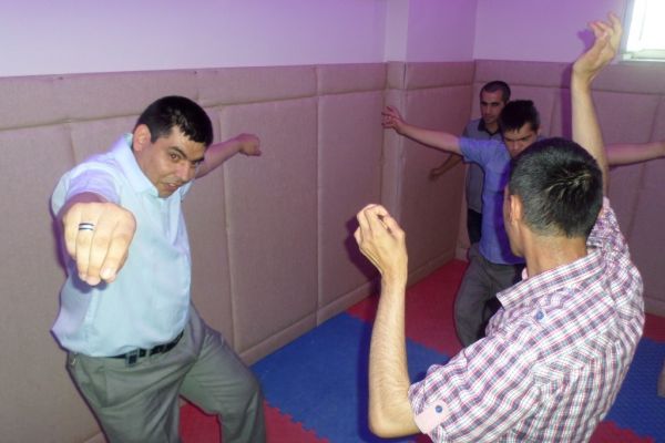 Engelsiz Yaşam Merkezi engelli çocuklara ışık tutuyor