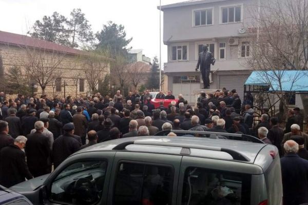 Eski belediye başkanı hayatını kaybetti