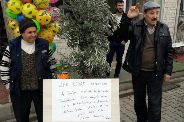 Esnaf Sevgililer Günü'nü Vatan Askerleri Günü yaptı