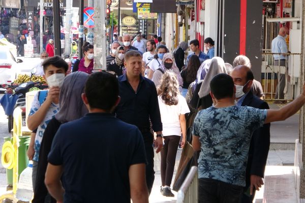 ‘Evde kalmayan’ Adıyaman’da vaka sayısı artıyor