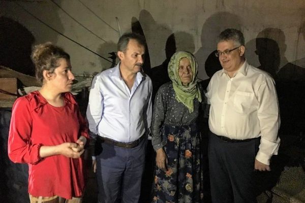 Evi yanan kadına devlet sahip çıktı