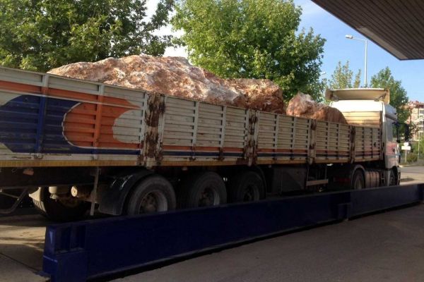 Fazla Yük Taşıyan Tır’a Yüklü Miktarda Ceza Kesildi