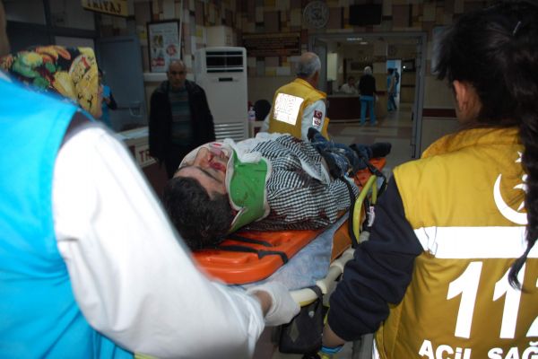 FECİ KAZA, ÖLÜ VE ÇOK SAYIDA YARALILAR VAR