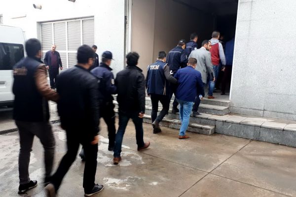 FETÖ soruşturmasında 11 polis tutuklandı