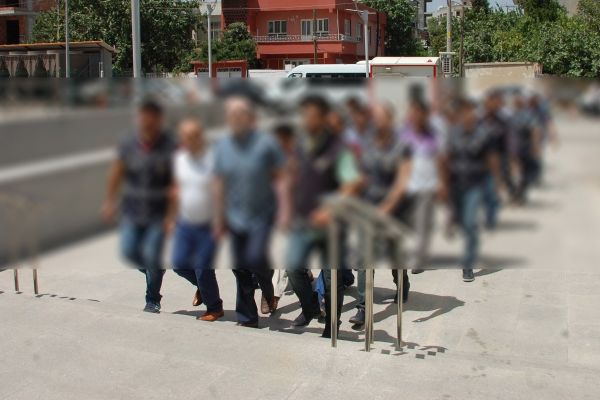 FETÖ/PDY terör örgütü üyesi 78 kişiye ceza yağdı