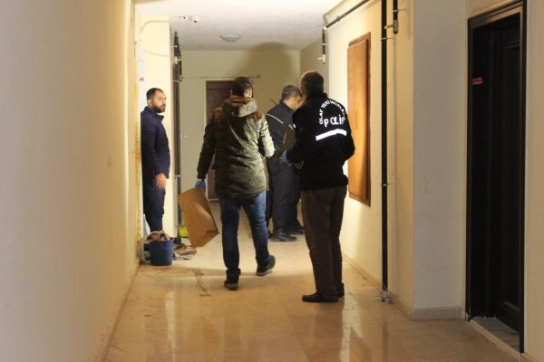 Fuhuş tartışması sonrası evi kurşunladılar
