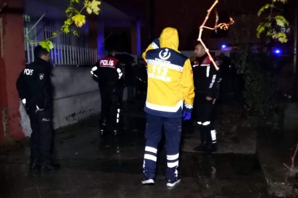 Genç bayan kuaförü canına kıydı